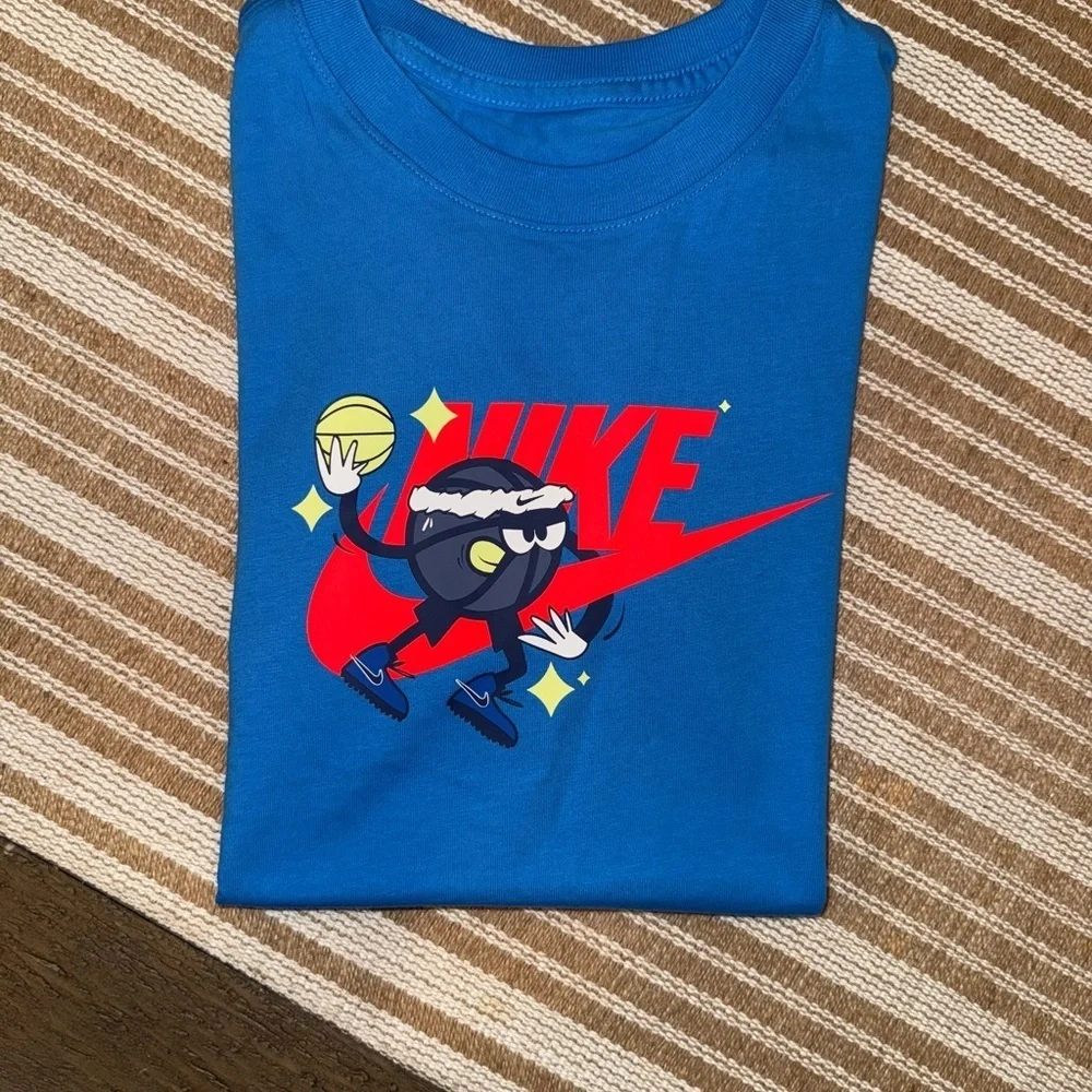 Nike NEW Boys Size Large Basketball Hoops Graphic Short Sleeve Blue Tee